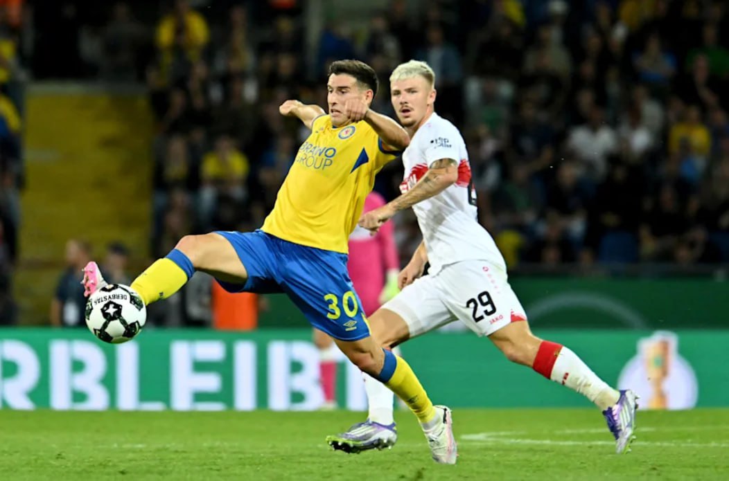 E.Braunschweig vs VfB Stuttgart (01:45 – 27/08) | Xem lại trận đấu