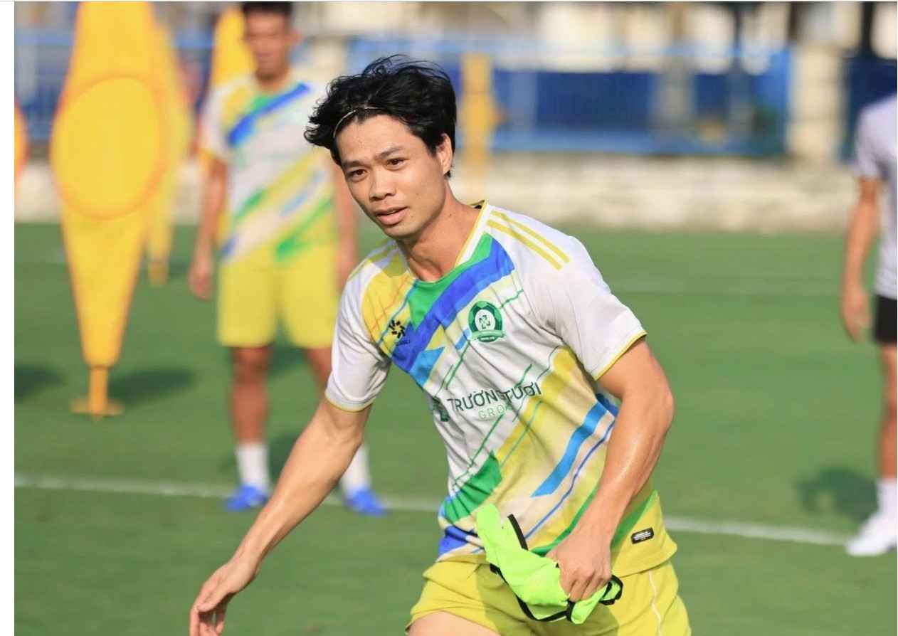 Đội bóng của Công Phượng sẽ khó khăn hơn khi VFF điều chỉnh suất thăng